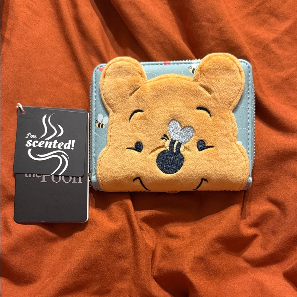 Loungefly Disney Winnie the Pooh Honey Heart Honey Scented Accordion Wallet